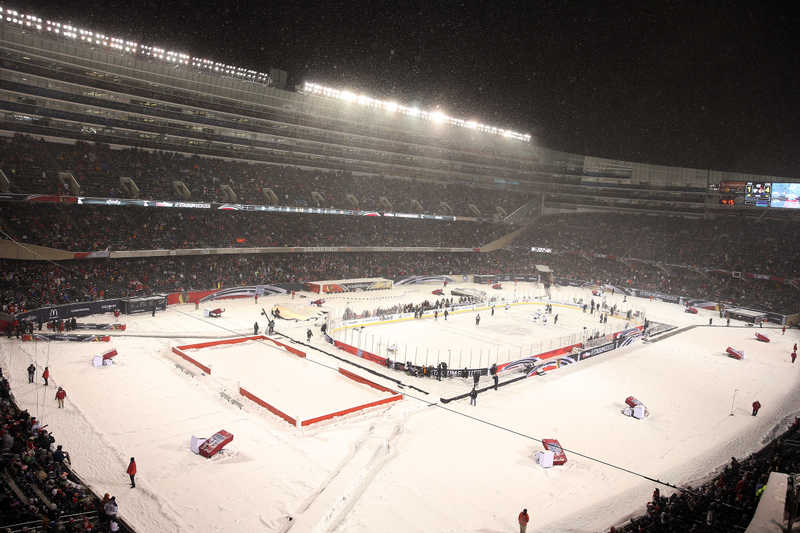 Illustration for article titled Penguins-Blackhawks Made For Lovely, Snow-Filled Photos